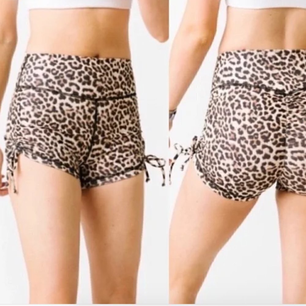 ** Zyia Shorts Leopard Scrunchy Hustle Short XS Bike